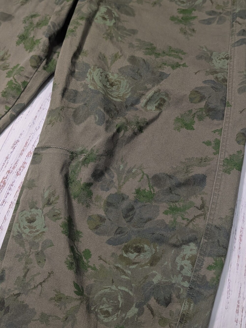 GAP High Rise Barrel Jeans Green Olive Floral Print Utility Size 16 - Picture 4 of 11